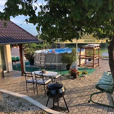 Apartment Malna Mondta! Apartman Balatoni Panoramaval Siofok